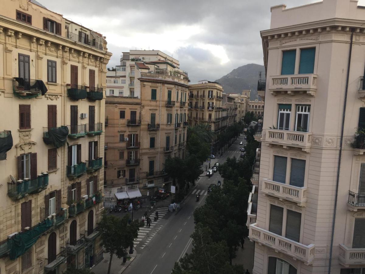 Due Cani Apartment Palermo Esterno foto